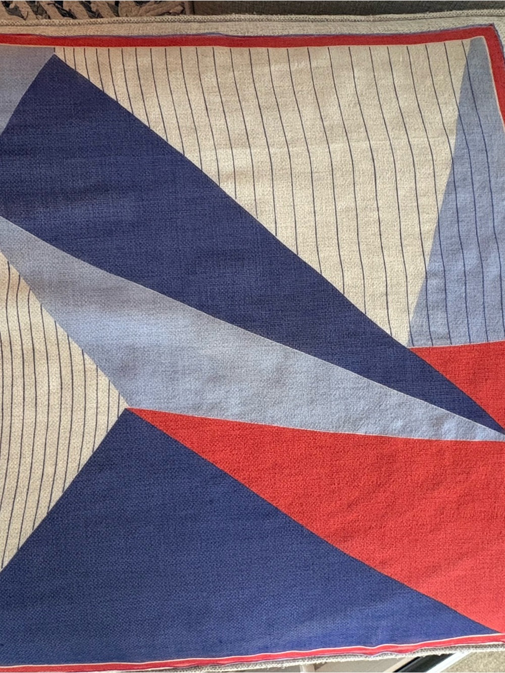 Vintage Vera Neumann scarf. 21x22. Geometric. Navy red, lavender. - Picture 3 of 7